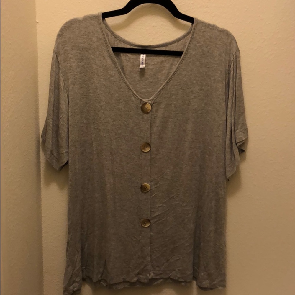 Reversible faux button tee